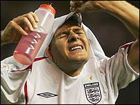 Steven Gerrard hiding